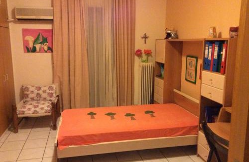 Glyfada House | Filyra Homestay (Όμορφο δωμάτιο σε σπίτι)