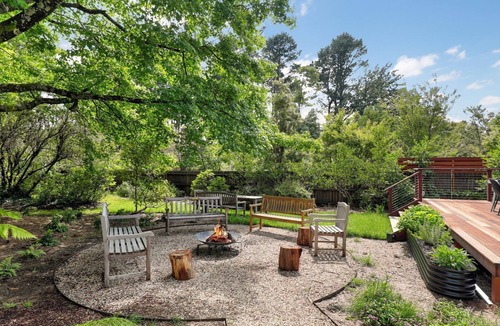 Blackheath House | Finchley | Located on 6 acres and includes a Championship Tennis Court