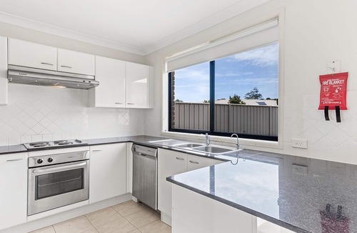 Fingal Bay House | Fingal Sands 10A - A walk on the sand is just a short stroll from this modern duplex