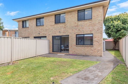 Fingal Bay House | Fingal Sands 10A - A walk on the sand is just a short stroll from this modern duplex