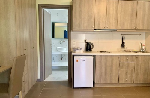 Foinikounta Apartment | Finikounda ~ Light & Airy Studio Apartment