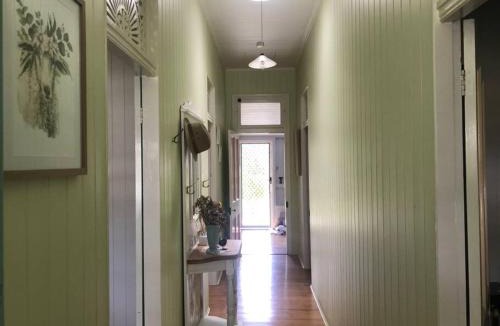 Stanthorpe House | Finney Cottage