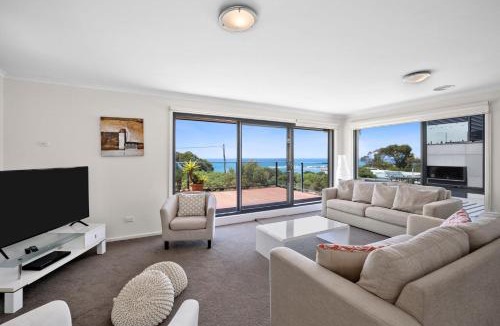 Anglesea House | First Point Anglesea