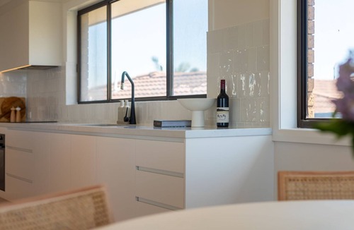 Bermagui House | Fishers Bermagui - With fantastic undisturbed views of the beautiful Beares beach