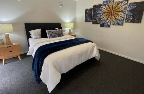 Flagstaff Hill House | FLAGSTAFF HOUSE – Entire Deluxe Hills Retreat