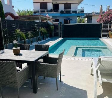Petaloudes House | Flev's Luxury House with pool