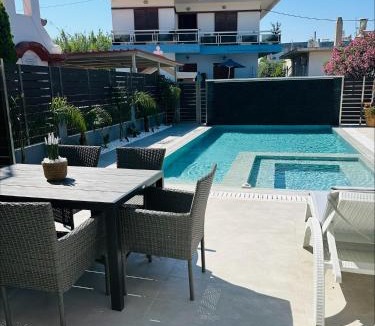 Petaloudes House | Flev's Luxury House with pool