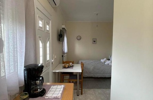 Mesolongi Apartment | Flo's Apartment 1