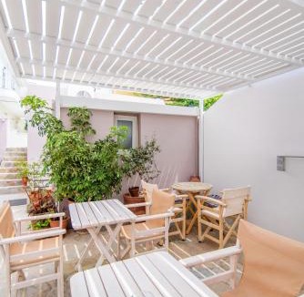 Tinos Town House | Flora