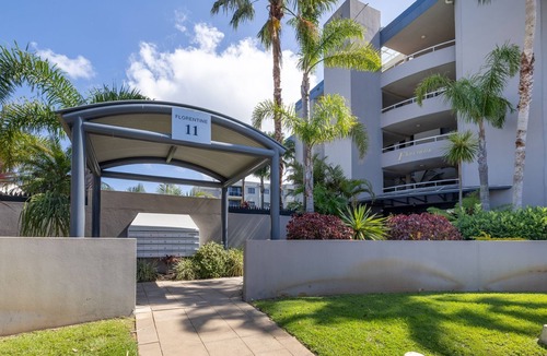 Nelson Bay Apartment | Florentine, 12/11 Columbia Close - WIFI, Aircon, spectacular views