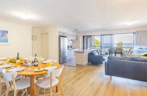 Nelson Bay Apartment | Florentine, 7 11 Columbia Close - wifi, air conditioned unit with fantastic views of Little Beach