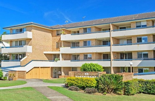 Port Macquarie Apartment | Flynns View 8: 2 BR, 1 BA Apartment in Port Macquarie, Sleeps 6