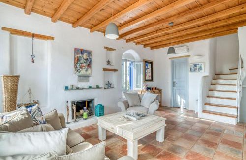 Chrissi Akti House | Foinikas House - Quiet area with Beach access