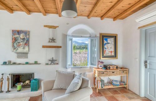 Chrissi Akti House | Foinikas House - Quiet area with Beach access