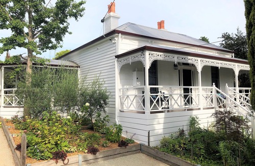 Maldon House | For a couple, a group, or one of life's celebrations