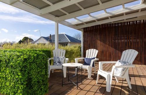 Trentham House | FOREST CORNER - 3 BEDROOM WEATHERBOARD, TRENTHAM