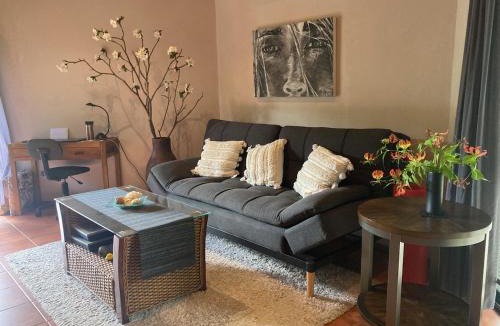 Captain Creek Apartment | Forest Lodge: Bali-Style Retreat