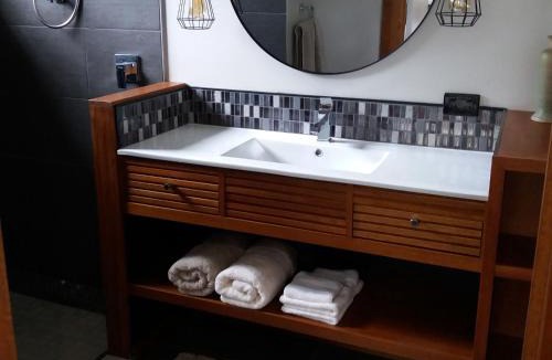 Captain Creek House | Forest Lodge: Little Villa