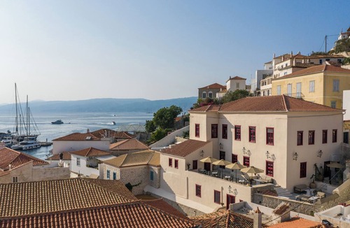 idhra Hotel | FOS Hydra residence
