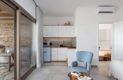 Tinos Town Hotel | Fos Suite by Vivian Horizon Tinos, Vivian Suites Tinos