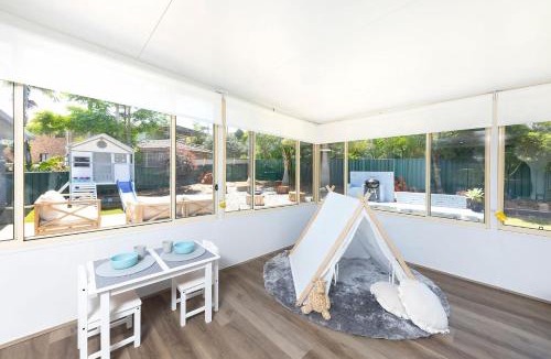 Forster House | Four Palms Forster Luxe Spacious Pet Friendly