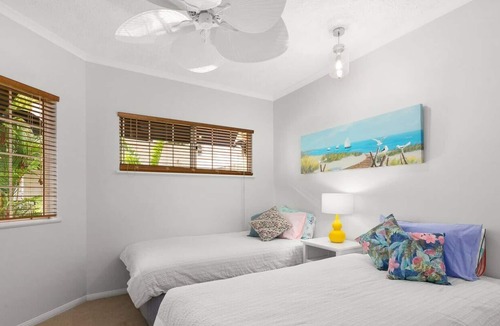 Cairns North Apartment | Four Pool Retreat Spectacular Resort Style Living