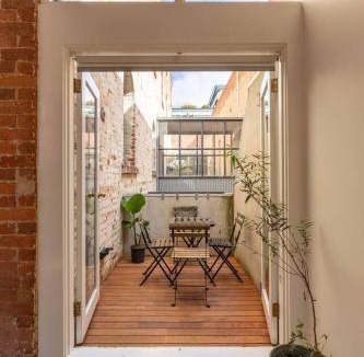 Collingwood Apartment | Foy and Gibson - An Industrial Chic Historic Warehouse