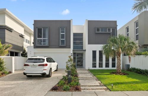 Kingscliff House | Frangipani Beach House