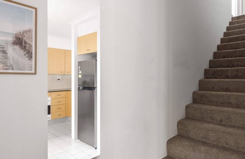 Pyrmont Apartment | Free Parking on Cross, 5 mins to Star and Darling Harbour