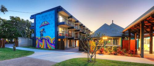 Rainbow Beach Hostel | Freedom Backpackers Hostel Rainbow Beach