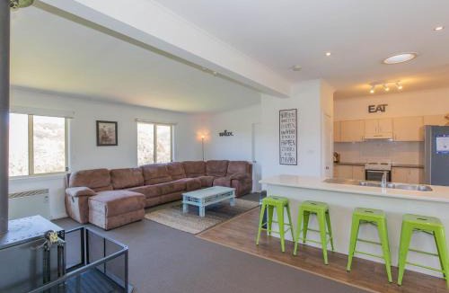Jindabyne House | Frost Creek Lodge 174 Frost Creek Lane
