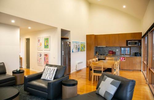 Falls Creek Cabin | Frueauf Village