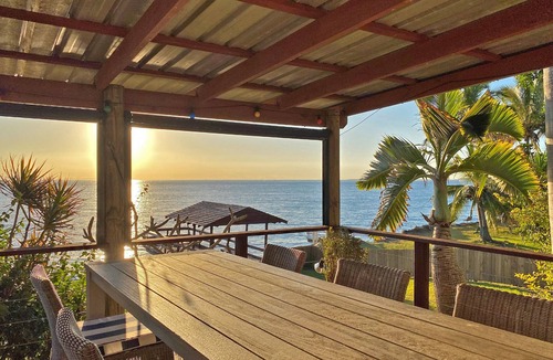 Amity Point House | Fully Fenced, Waterfront with Private Jetty