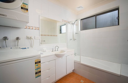 Hornsby Apartment | Fully Furnished and Equipped 1 Bedroom Apartment In Hornsby