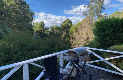 Warburton Cottage | Fully renovated 1940s cottage in Warburton
