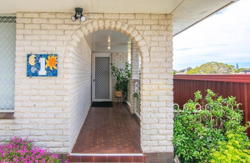 Spencer Park House | Gairdner Cottage - something a bit different!