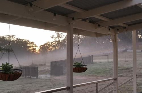 Dalveen House | Galah Cottage Stanthorpe