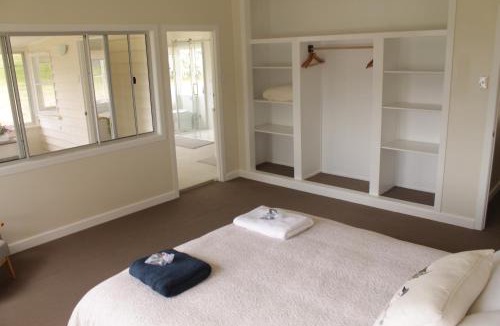 Dalveen House | Galah Cottage Stanthorpe