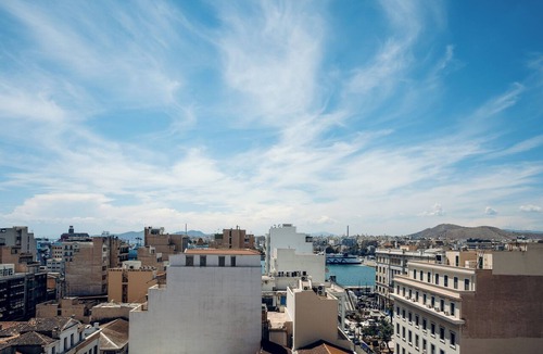 Piraeus Hotel | Gallery Central Piraeus Port
