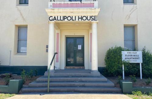 Narrabri Apartment | Gallipoli House- The Loft Apartment