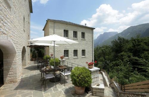 Aristi Hotel | Gamila Rocks Mountain Hotel
