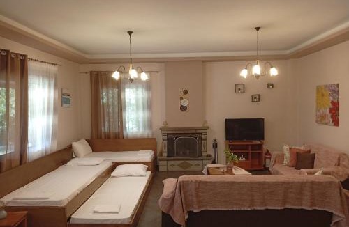 Konitsa Apartment | Gamila Sunrise