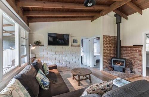 Myrtleford House | GANGURRU