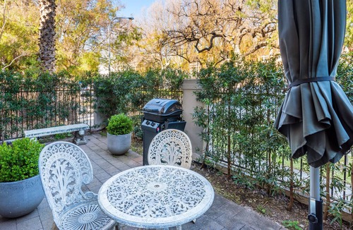 Double Bay Apartment | Garden apartment in the heart of Double Bay