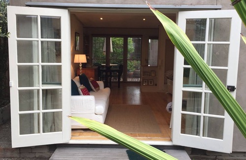 Saint Kilda South Cottage | Garden Cottage St Kilda