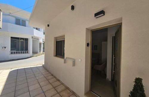 Analipsi Apartment | Gem room