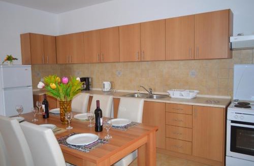 Gennadi Apartment | Gennadi Gardens Apartments & Villas