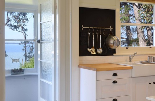 Erowal Bay House | Georges on the Basin - Absolute waterfront