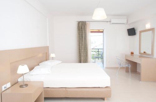 Foinikounta Apartment | Georgio Seaside Hotel