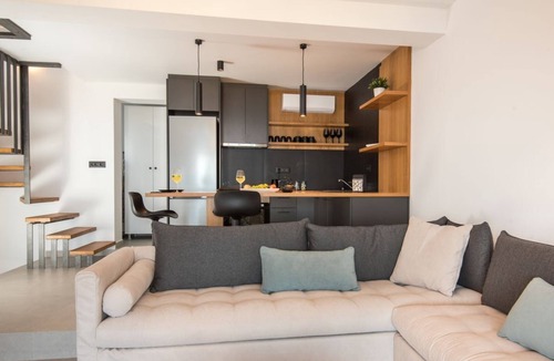 Kamari Apartment | Gestema Residences